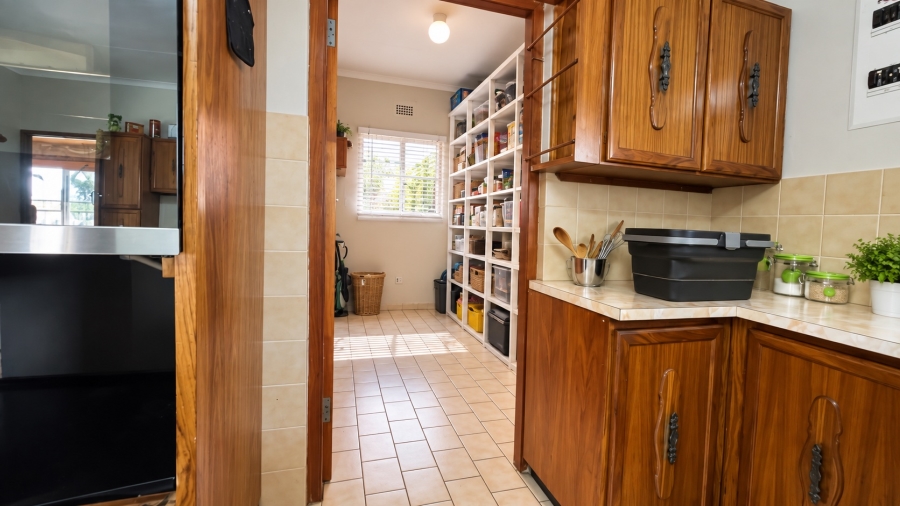 5 Bedroom Property for Sale in Vaalpark Free State